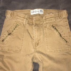 Abercrombie and Fitch Khaki Skinnies ✨
